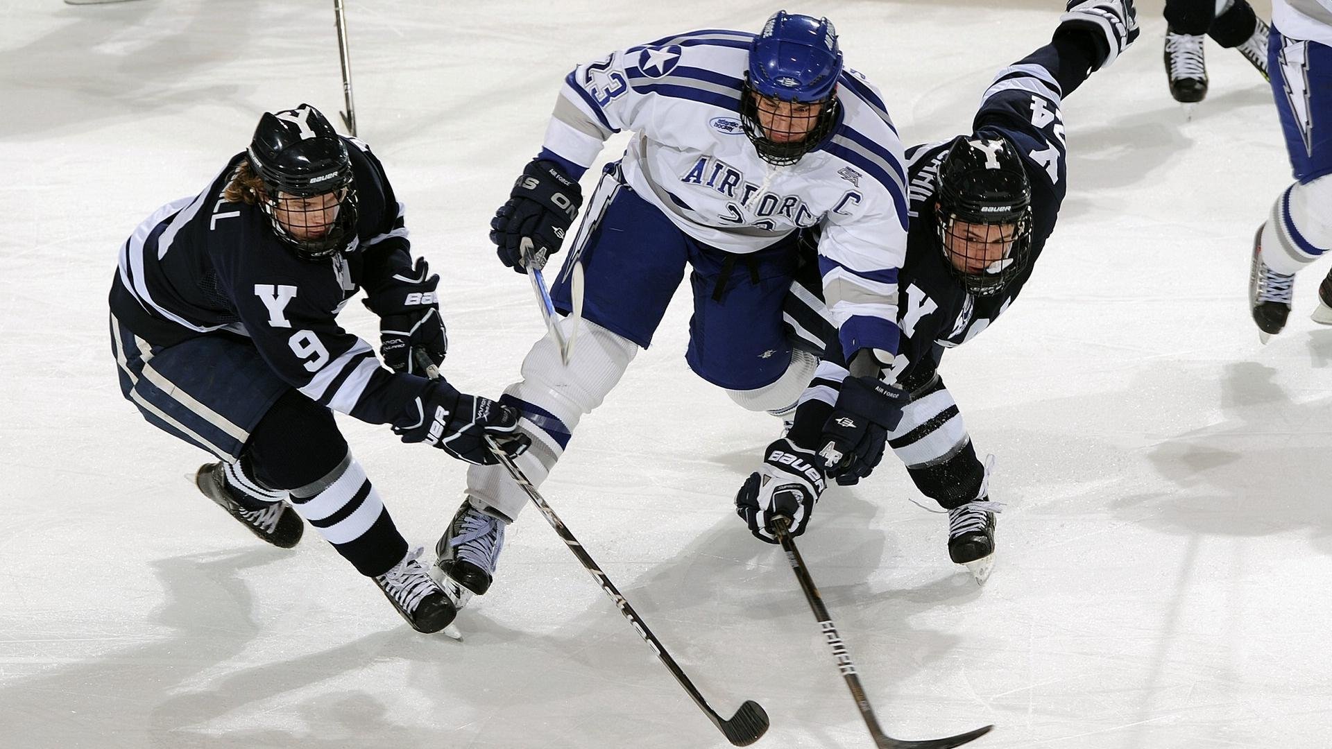 美国混合4×100米自由泳接力再创佳绩，混合4×50米自由泳接力赛中国队夺冠